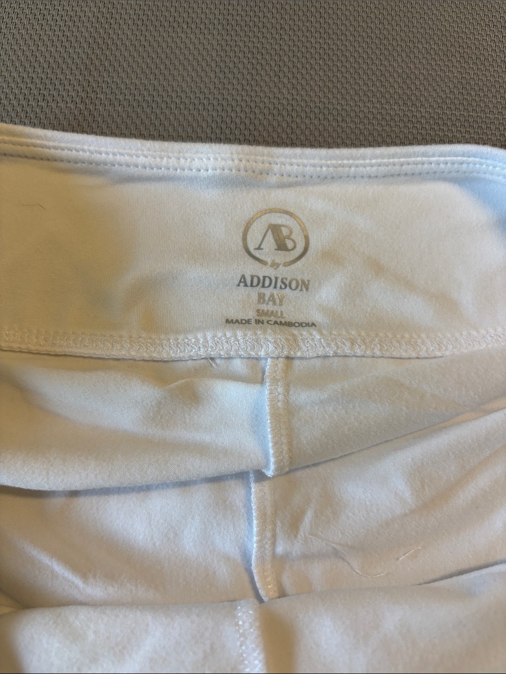 Addison bay size S White athletic skirt with Pink Ruffle Hem NWT - Picture 3 of 10